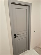 Готовая работа по установке межкомнатной двери Т02 Кварц софт 2067